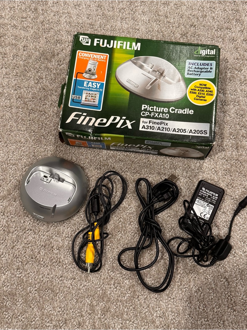 Vintage Fuji FinePix Camera Picture Cradle CP-FXA10 Boxed Charging Dock Kit